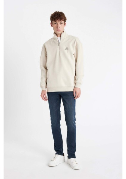 Comfort Regular Fit Rahat Kalıp Fermuarlı Dik Yaka Baskılı Sweatshirt C6132AX24AU