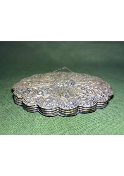 Gümüş Duvar Aynası 15 cm 11 cm 1 cm Ölçülerinde modelleri