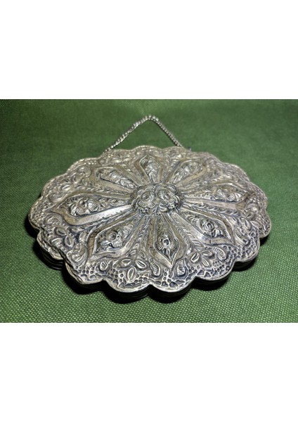 Gümüş Duvar Aynası 15 cm 11 cm 1 cm Ölçülerinde fırsatları