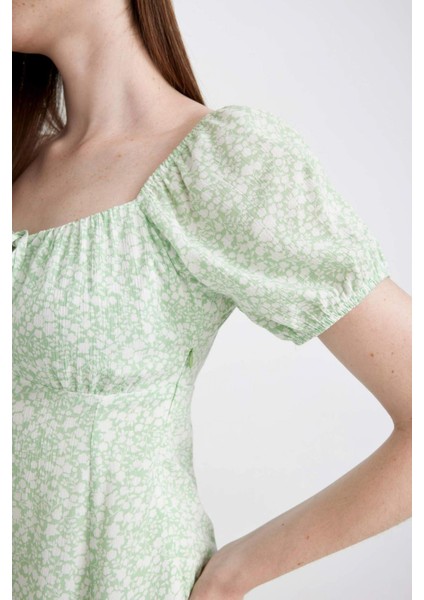 Kalp Yaka Çiçekli Omuzu Açık Krinkıl Viskon Mini Elbise C7077AX24SM