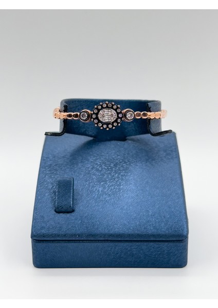 Baget Taşlı Elmas Modeli Kadın Gümüş Bileklik - Baget Bileklik