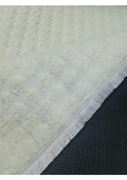 Konforsa Beyaz Modern Tavşan Tüyü Bubble Desenli Halı – Yumuşak Dokulu, Leke Tutmaz, Kaymaz Tabanlı indirimleri