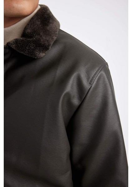 Regular Fit Gömlek Yaka Çıtçıtlı Suni Deri Mont C4860AX24WN