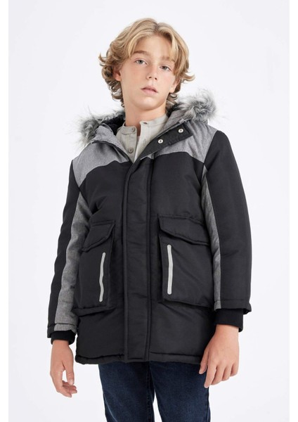 Erkek Çocuk Çıkarılabilir Suni Kürk Yaka Kapüşonlu Pelüş Astar Parka C8990A824CW