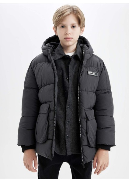 Erkek Çocuk Su Geçirmez Kapüşonlu Parka C8919A824WN