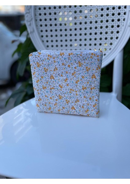 Şık ve Kullanışlı Sarı Makyaj Çantası, Organize Ürünler Için Ideal Seçim