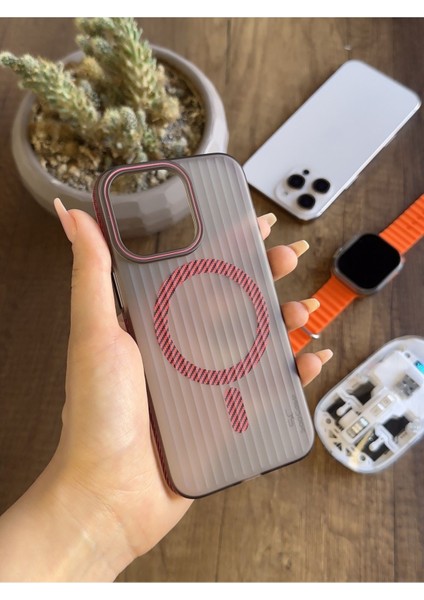 iPhone 13 Pro Uyumlu Manyetik Şeffaf Kılıf SOOCASE645