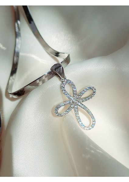 Gümüş Su Yolu Sonsuzluk Yonca Tasarım Çapraz Haç Zirkon Taşlı Kadın Kolye Yılbaşı Yeni Yıl Hediye 9