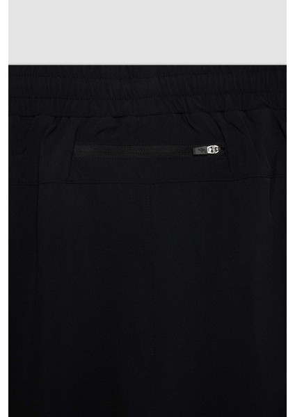 Siyah DeFactoFit Slim Fit Dar Kesim Fermuarlı Telefon Cepli Taytlı Şort Z2147AZ24AU