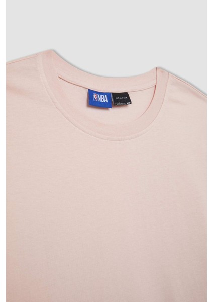 Fit NBA Milwaukee Bucks Boxy Fit Bisiklet Yaka Kısa Kollu Tişört B9889AX24SM