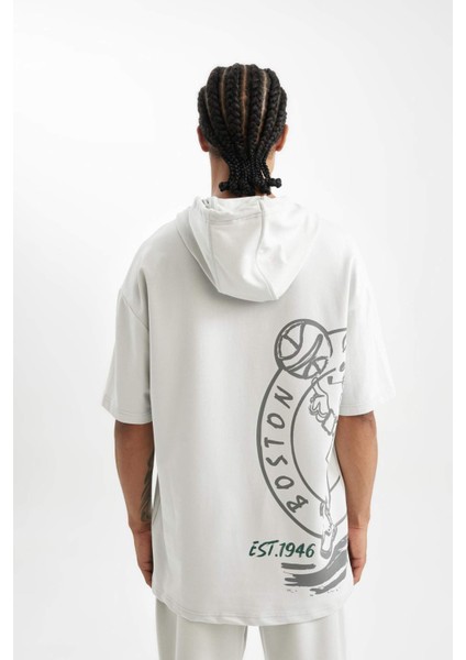 Fit NBA Boston Celtics Erkek Beyaz Oversize Fit Geniş Kesim Kapüşönlu Sırt Baskılı Kısa Kollu Tişört C8921AX24AU