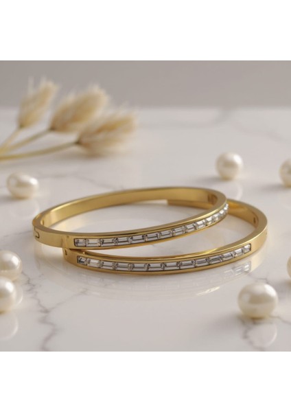 14 Ayar Altın Işçiliğinde Taşlı Kelepçe