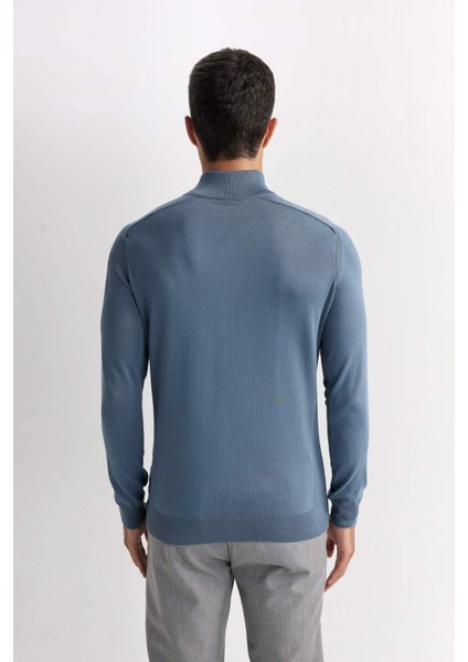 Mavi Standart Fit Normal Kesim Yarım Balıkçı Yarım Fermuarlı Triko Kazak D0624AX24AU