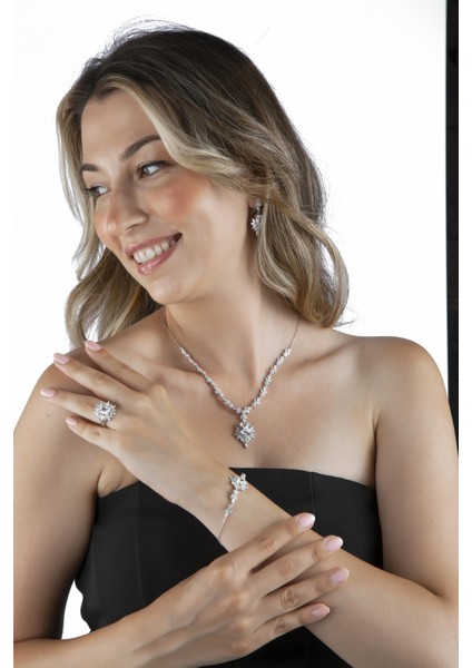 925 Ayar Gümüş 12MM Baget Taşlı Çiçek Motifli Gerdanlık Seti