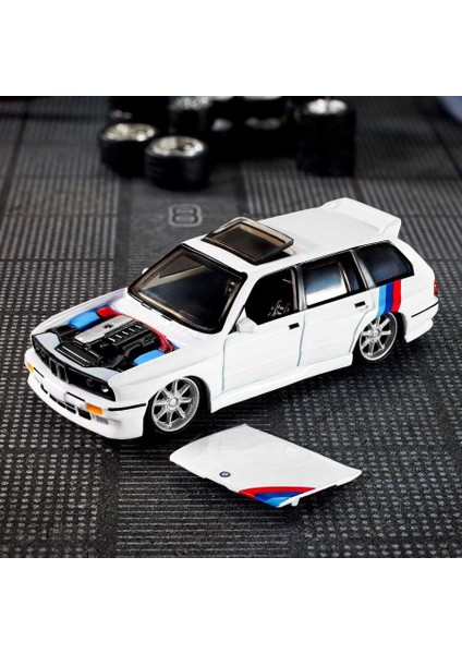 Hotwheels 1990 Bmw 318İ Touring HNJ60 fırsatları