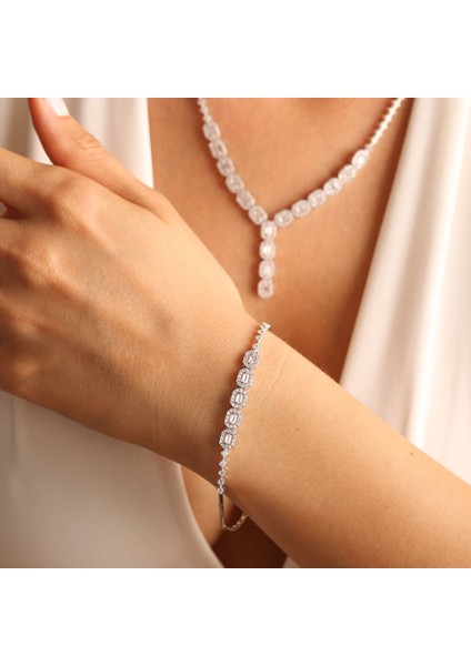 Beyaz Altın Set 8 Ayar Baget Kolye, Küpe, Bileklik