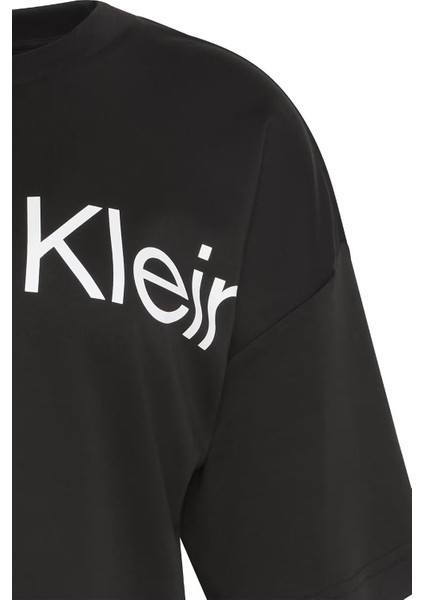 Kadın A-Ss Boxy Logo Graphic T-Shirt – Siyah modelleri