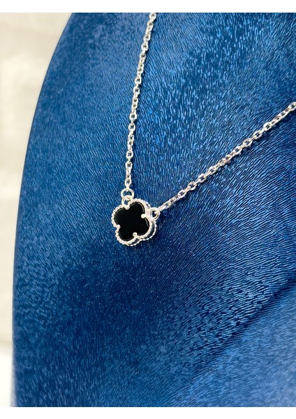 Tekli Onix Taşlı Yonca Kadın Gümüş Kolye fırsatları