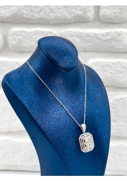 Pırlanta Montür Baget Taşlı Kadın Gümüş Kolye - Baget Kolye fiyatları