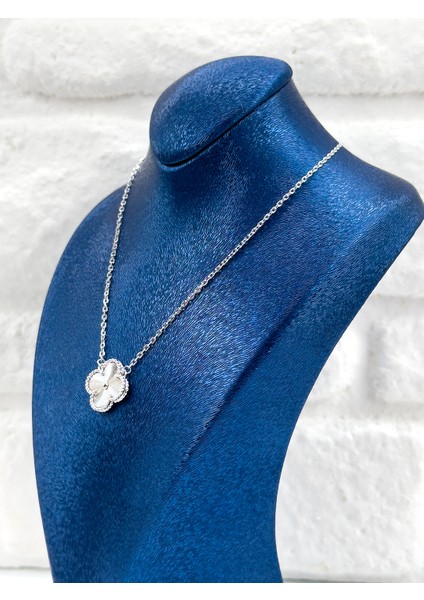 Spor Taşsız Yonca Kadın Gümüş Kolye