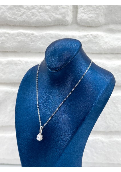 Spor Şık Tasarım Damla Model Kadın Gümüş Kolye modelleri