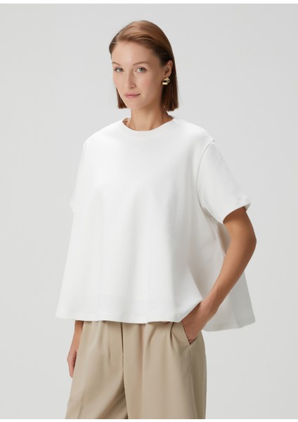 Beyaz Dökümlü T-Shirt