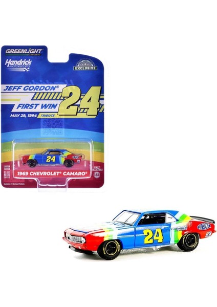 - 1969 Chevrolet - 2024 Hendrick Motorsports Series 1/64 Model Araba