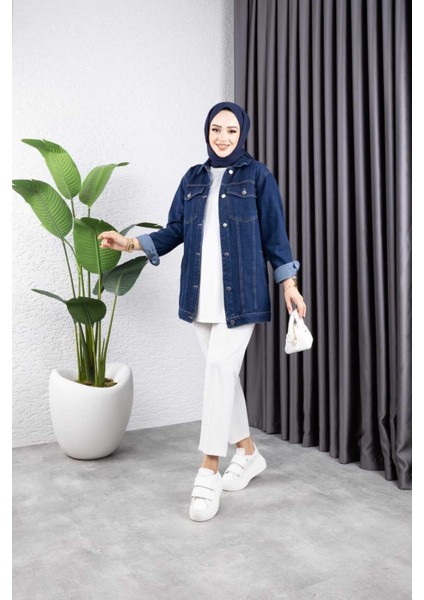 Kadın Siyah Kar Yıkamalı Cepli Denim Kot Ceket