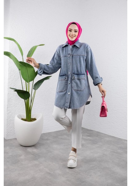 Kadın Cep Detaylı Düğmeli Denim Kot Ceket