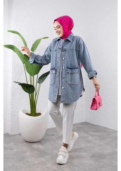Kadın Cep Detaylı Düğmeli Denim Kot Ceket
