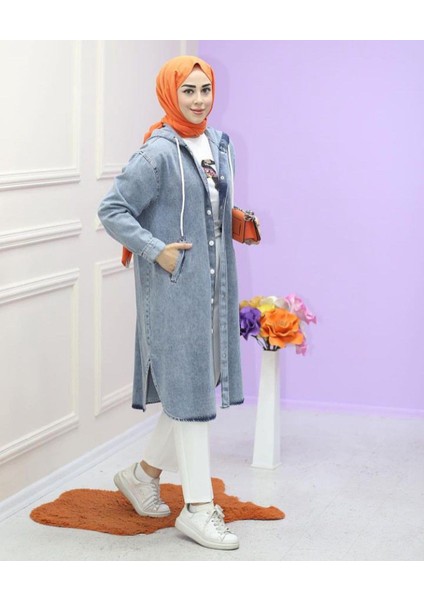 Kadın Düğmeli Kapüşonlu Kot Ceket