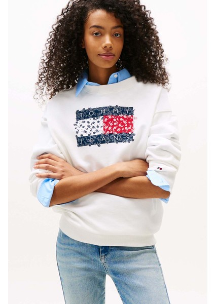 Kadın Relaxed Fit Desenli Bayrak Logolu Sweatshirt - Ekru