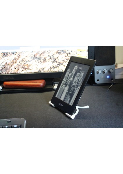 Kindle Paperwhite Stand (Sadece Plastik Aparattır) 3D