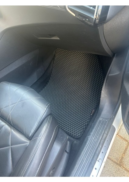 Karoq 2020 Model Yeni Nesil Oto Paspas