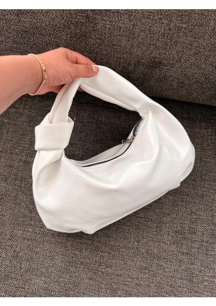 Şık ve Kullanışlı Siyah Kadın Kol Çantası Günlük ve Özel Günler Için Ideal fırsatları