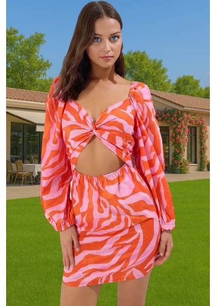 Yazlık Mini Elbise Pamuklu Soyut Desenli Cut Out Detaylı Konforlu Kesim Profesyonel Görünüm