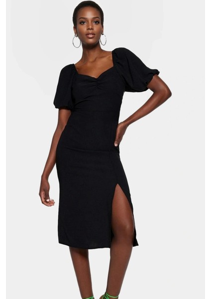 Rahat ve Şık Dokuma Elbise Midi Boy A Line Kalp Yaka Yazlık Kombinler Için Seçkin Malzeme modelleri