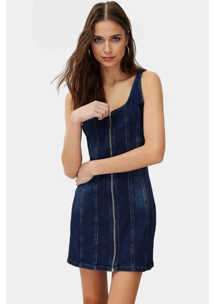 Rahat Pamuklu Denim Mini Elbise Fitted Bisiklet Yaka Günlük Stil Özenle Seçilmiş Uzun Ömürlü