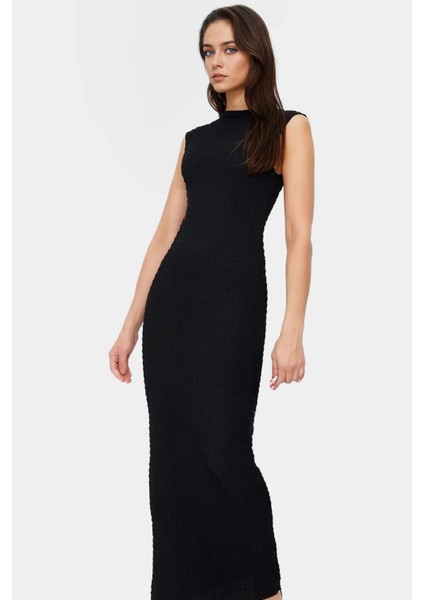 Esnek Örme Midi Elbise Vücuda Oturan Kalıp Kayık Yaka Yazlık Konfor Şık Görünüm Rahat ve