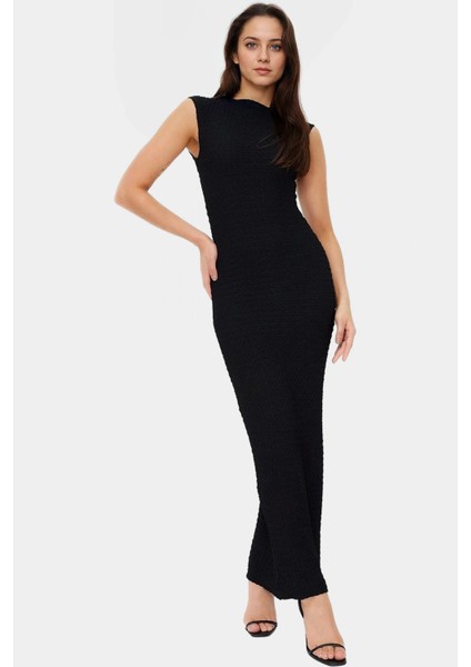 Esnek Örme Midi Elbise Vücuda Oturan Kalıp Kayık Yaka Yazlık Konfor Şık Görünüm Rahat ve modelleri