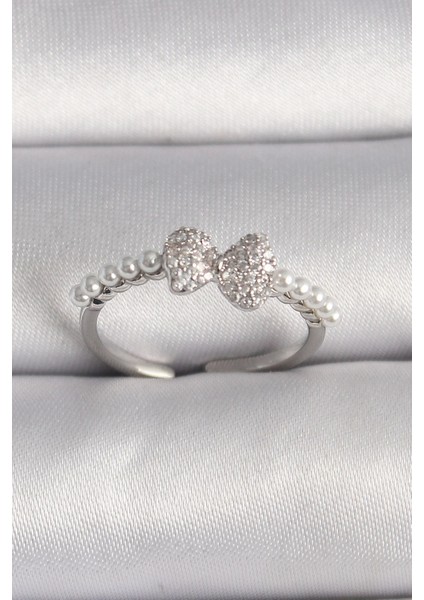 Bfs Pirinç Gümüş Renk Zirkon Taşlı Fiyonk Inci Detay Ayarlanabilir Yüzük