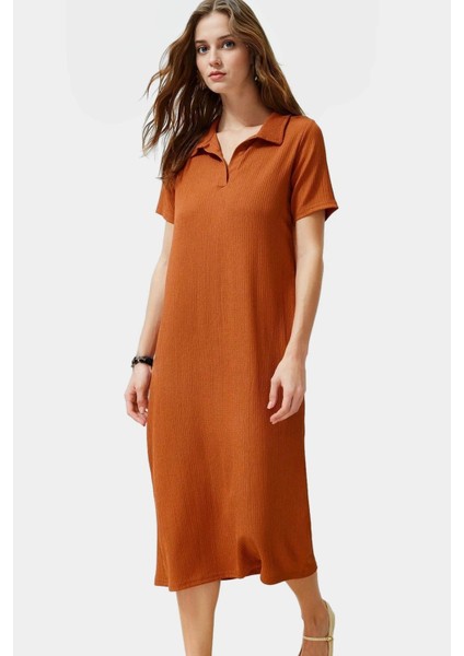 Rahat Kalıp Örme Midi Elbise Yazlık Polyester Kumaş Polo Yaka Kısa Kol Premium Kalite modelleri