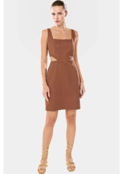 A Line Gabardin Mini Elbise Kolsuz Kare Yaka Cut Out Detay Pamuk Rahat Kullanım