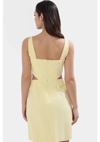A Line Gabardin Mini Elbise Kolsuz Kare Yaka Cut Out Detay Pamuk Rahat Kullanım modelleri