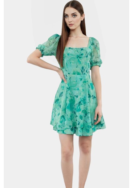 Yazlık Kadın Mini Elbise Polyester Şifon Dokuma Astarlı Şık Görünüm Özenle Seçilmiş Modern Stil fiyatları