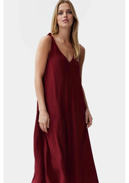 Polyester Aerobin Dokuma Midi Elbise V Yaka Shift Kalıp Modern Stil