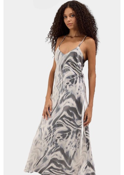 Soyut Desenli Kolsuz Saten Elbise Polyester Midi Boy Düz Kesim Rahat ve Şık Premium Kalite