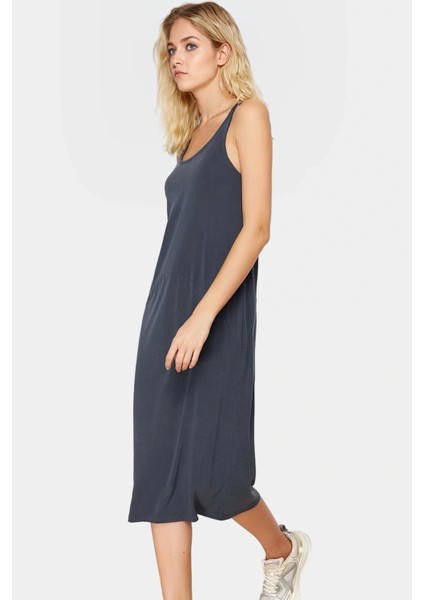 Yazlık Modal Örme Elbise Şık Shift Kalıp Midi Boy Havuz Yaka Trend Tasarım Zarifane