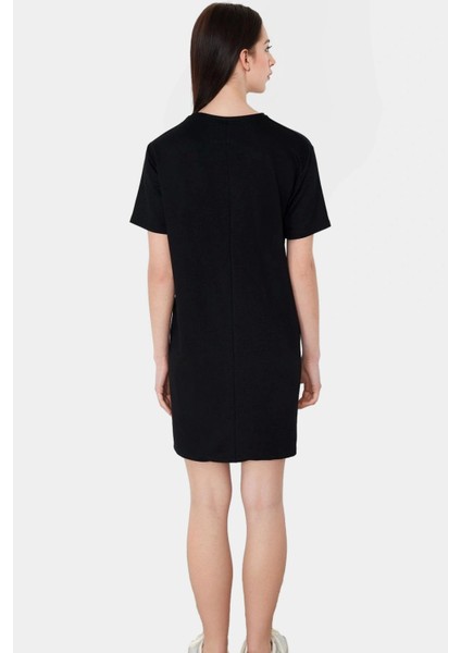 Nefes Alan Pamuklu Mini Elbise Örme Kumaş Bisiklet Yaka Rahat Kalıp Modern Stil Dayanıklı Malzeme fiyatları