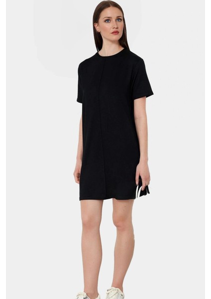 Nefes Alan Pamuklu Mini Elbise Örme Kumaş Bisiklet Yaka Rahat Kalıp Modern Stil Dayanıklı Malzeme modelleri